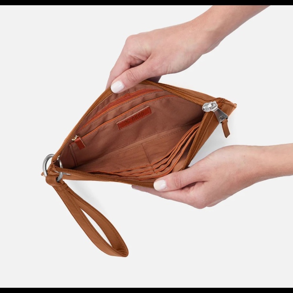 Vida Hobo Wristlet - Picture 4 of 4